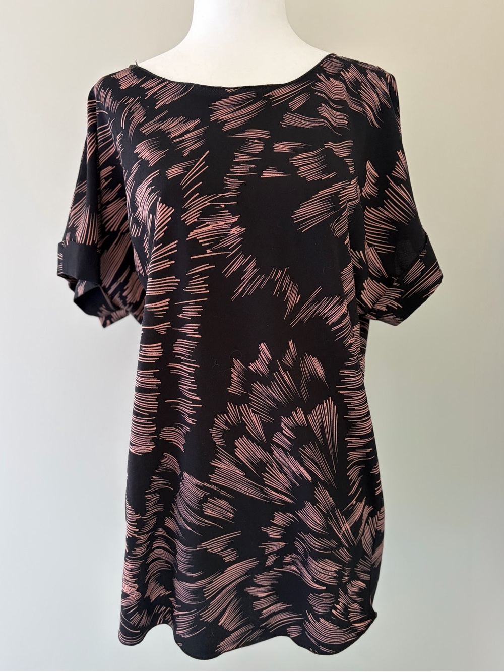 Cabi Black Tate Top with Taupe Brushstroke Print
